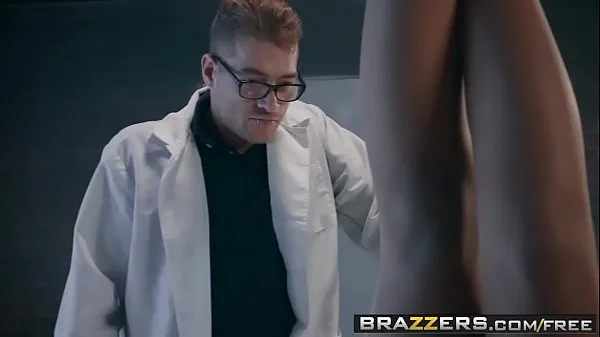 सर्वश्रेष्ठ Brazzers - Big Tits at Work - Large Hard-On Collider scene starring Jenna J Foxx & Xander Corvu पावर मूवीज़