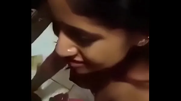 Phim quyền lực Desi indian Couple, Girl sucking dick like lollipop hay nhất