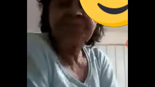 Beste My granny can't stand the quarantine and makes me a video call power-filmer