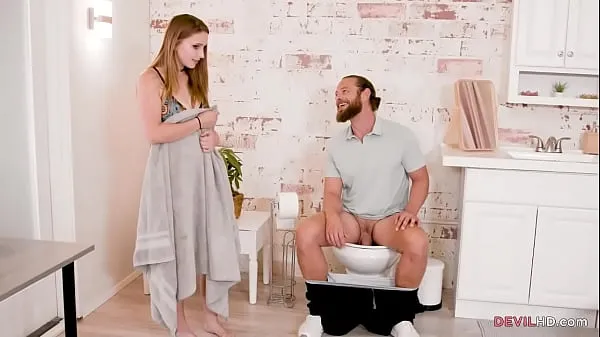 بہترین Stepbro, what the fuck are you doing in my bathroom? - Laney Grey پاور موویز