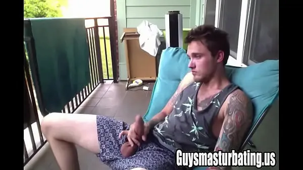 A legjobb Hot tattooed guy jerking off on his balcony teljesítményfilmek