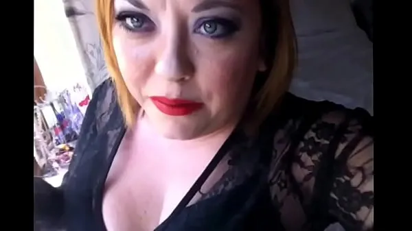 Las mejores BBW Tina Snua fumando especialmente para su papá en guantes de encaje - Fetichepelículas potentes