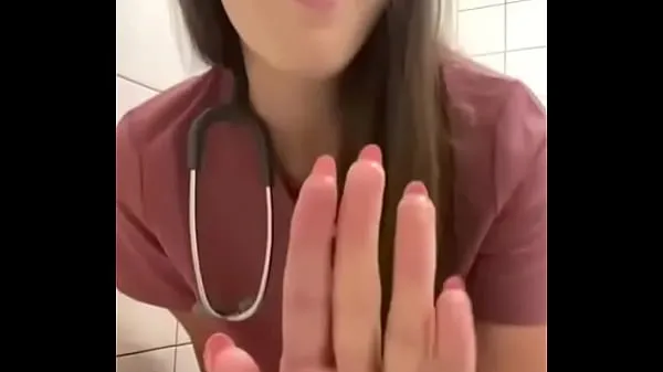 Лучшие медсестра мастурбирует в ванной больницымощные фильмы
