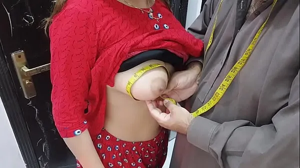 Najboljši Desi indian Village Wife,s Ass Hole Fucked By Tailor In Exchange Of Her Clothes Stitching Charges Very Hot Clear Hindi Voice močni filmi