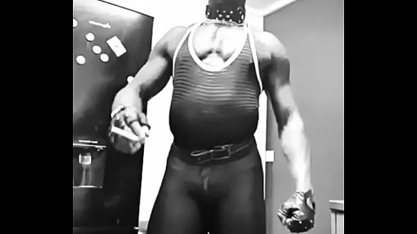 أفضل Black Muscle Leather and Rubber Cum Preview أفلام القوة