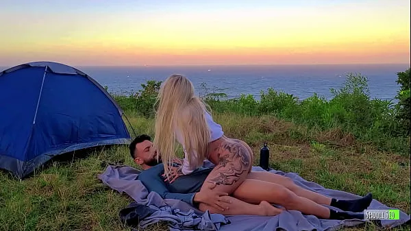 最好的 Risky Sex Real Amateur Couple Fucking in Camp - Sexdoll 520 动力电影