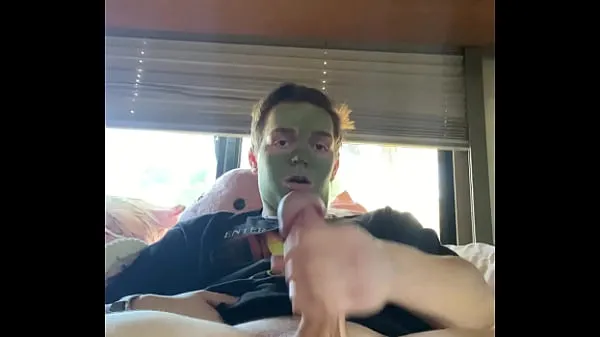 สุดยอด Joshua Lewis Strokes His Cock And Does A Face Mask ภาพยนตร์ที่ทรงพลัง