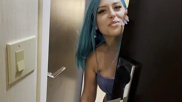 Film Casting Curvy: Blue Hair Thick Porn Star BEGS to Fuck Delivery Guy kekuatan terbaik