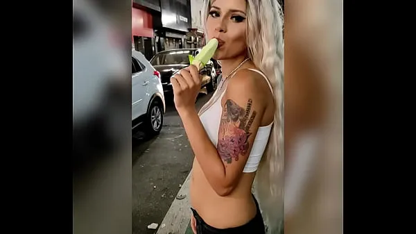 Nejlepší Brazilian model Gabriella Gushi sucks a popsicle like no one else silné filmy