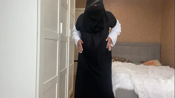 Las mejores Hijab árabe milf viendo porno y obtiene un orgasmo pulsante de élpelículas potentes