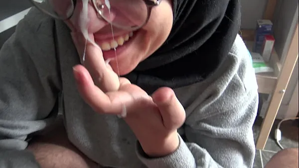 Bästa A Muslim girl is disturbed when she sees her teachers big French cock power-filmerna