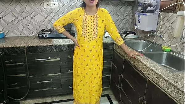 최고의 Desi bhabhi was washing dishes in kitchen then her brother in law came and said bhabhi aapka chut chahiye kya dogi hindi audio 파워 영화