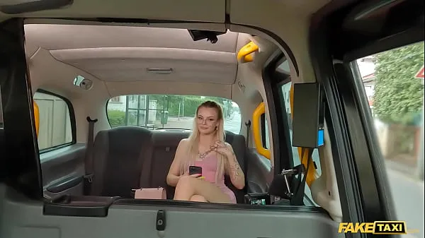 Beste Fake Taxi Insta influencer Luisa Star hardcore public sex POV blowjob with small tits alt girl power-filmer