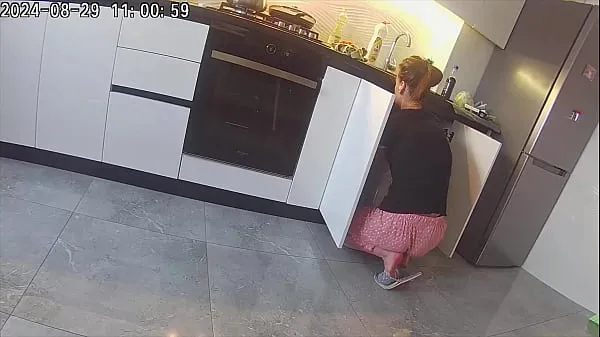 Najlepšie Real cheating. Wife fucks a neighbor in the kitchen silné filmy